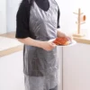 Disposable Plastic PE Aprons for Factory Cleaning - Waterproof & Chemical-Resistant Lightweight Protective Aprons for Industrial Hygiene